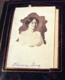 lang_flo_c1910a